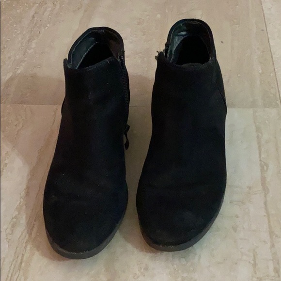 Heeled boots - Picture 1 of 3